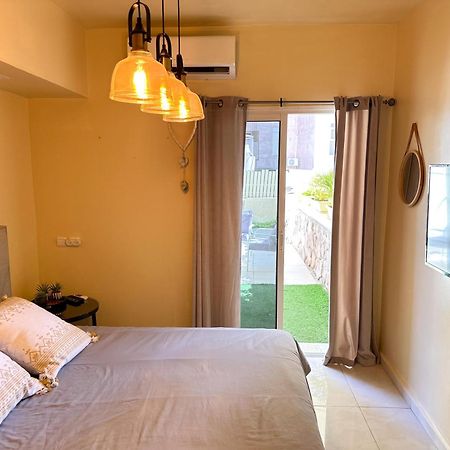 דירת נופש אילת -אלמוג Almog Suite In Eilat Close To Red Sea - דירת נופש אלמוג מרחק נגיעה מהים Zewnętrze zdjęcie