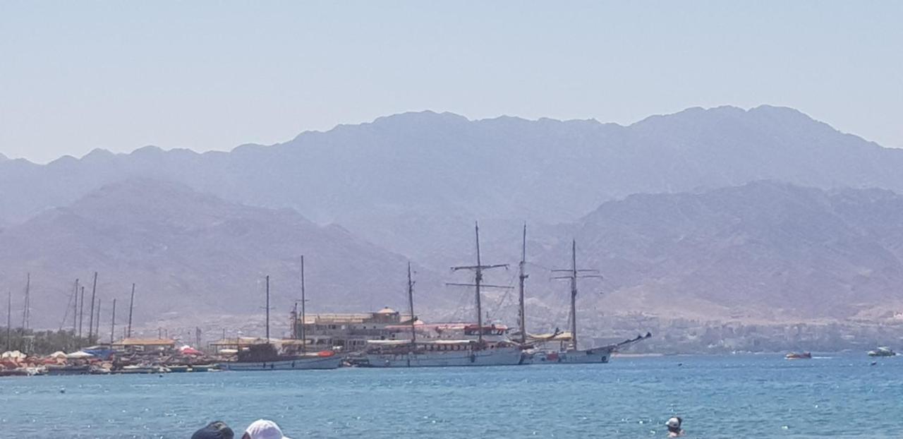 דירת נופש אילת -אלמוג Almog Suite In Eilat Close To Red Sea - דירת נופש אלמוג מרחק נגיעה מהים Zewnętrze zdjęcie