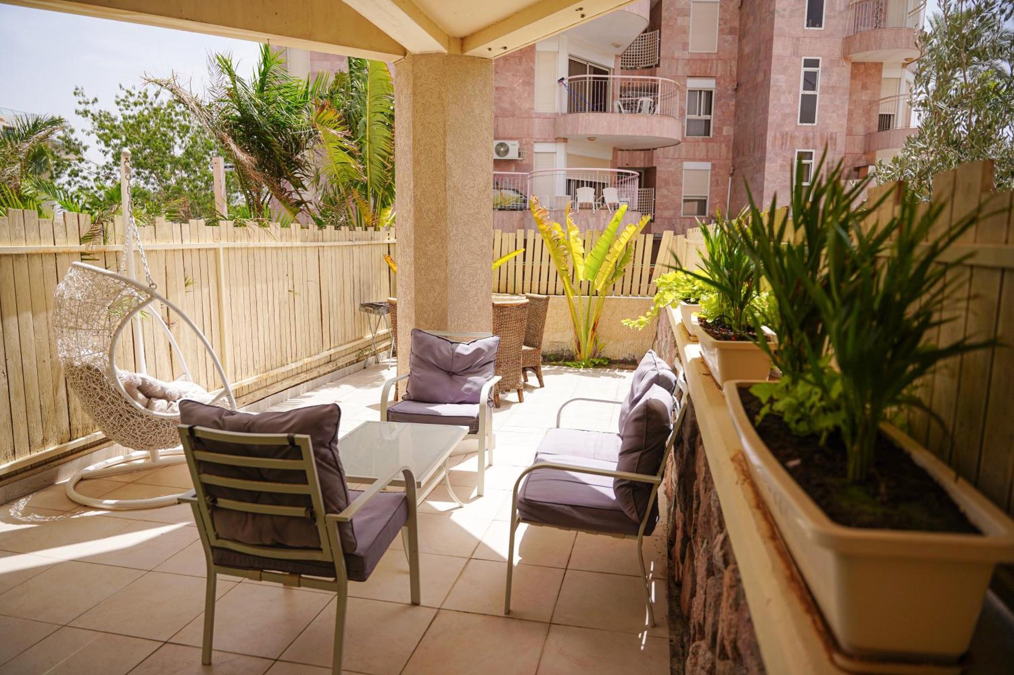 דירת נופש אילת -אלמוג Almog Suite In Eilat Close To Red Sea - דירת נופש אלמוג מרחק נגיעה מהים Zewnętrze zdjęcie