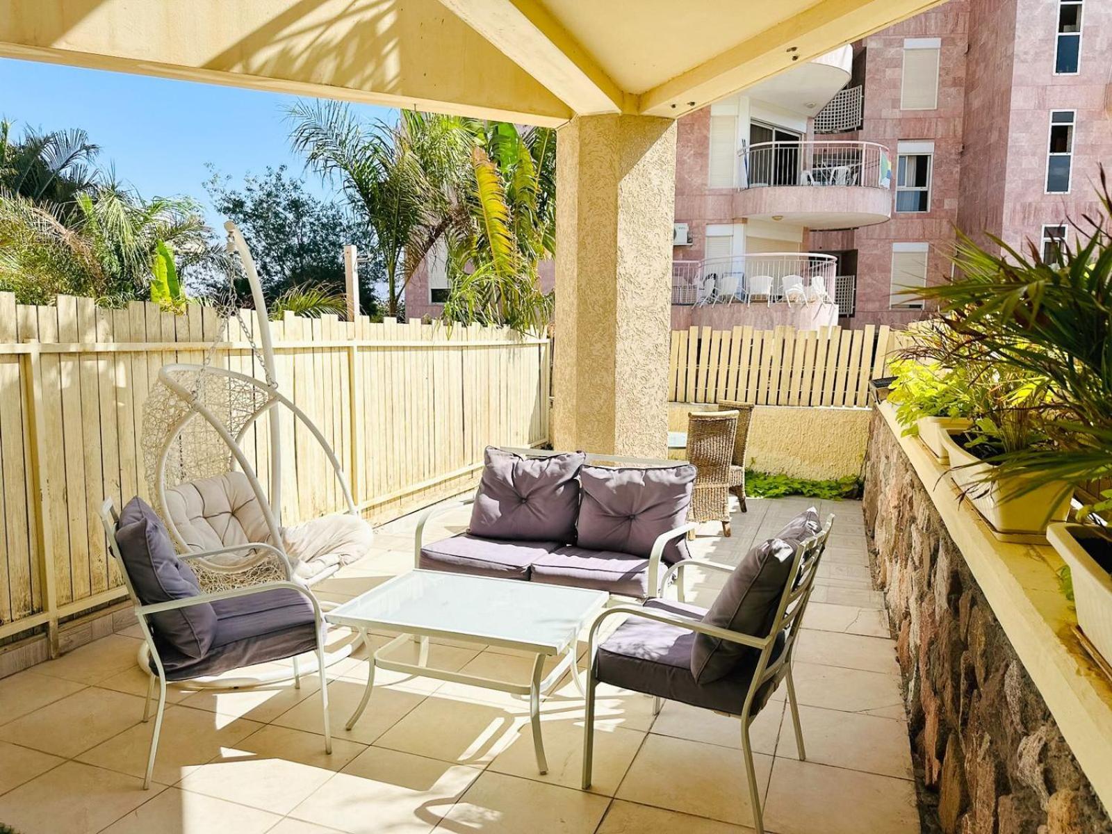 דירת נופש אילת -אלמוג Almog Suite In Eilat Close To Red Sea - דירת נופש אלמוג מרחק נגיעה מהים Zewnętrze zdjęcie