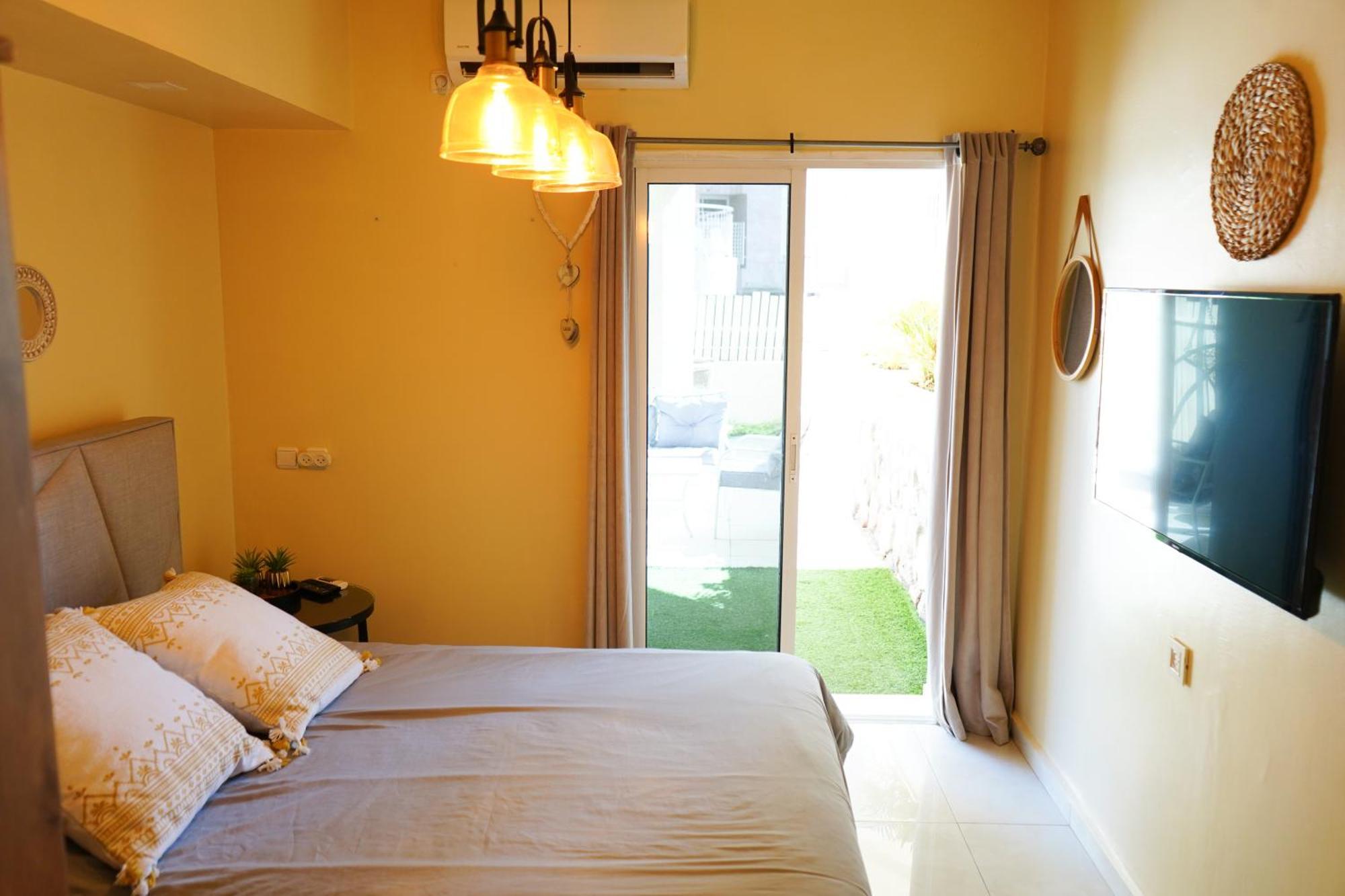 דירת נופש אילת -אלמוג Almog Suite In Eilat Close To Red Sea - דירת נופש אלמוג מרחק נגיעה מהים Zewnętrze zdjęcie